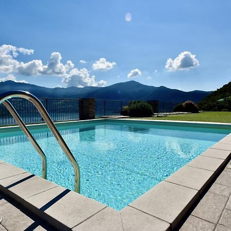 Italian Vacation Homes - La Petite Maison Du Lac タヴェルノラ・ベルガマスカ エクステリア 写真