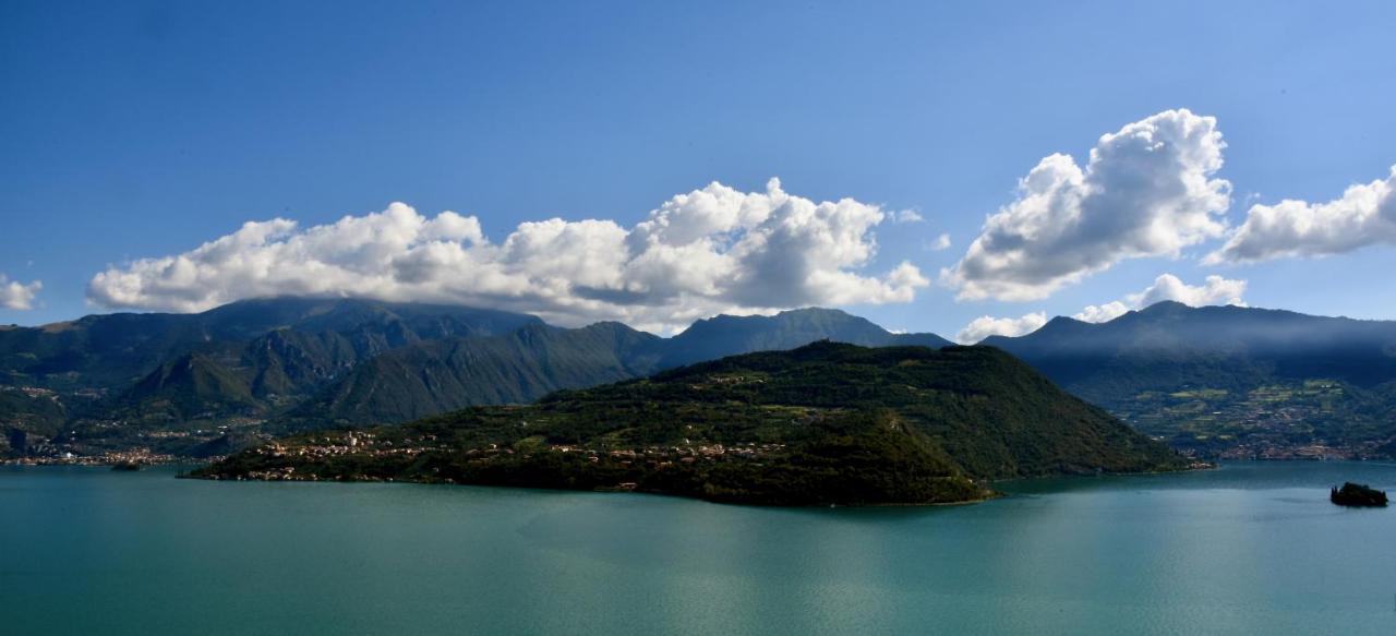 Italian Vacation Homes - La Petite Maison Du Lac タヴェルノラ・ベルガマスカ エクステリア 写真