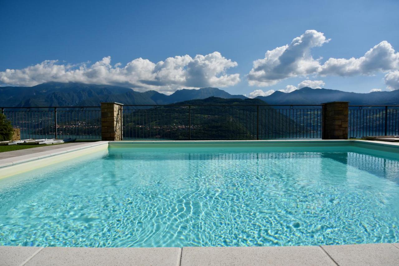 Italian Vacation Homes - La Petite Maison Du Lac タヴェルノラ・ベルガマスカ エクステリア 写真
