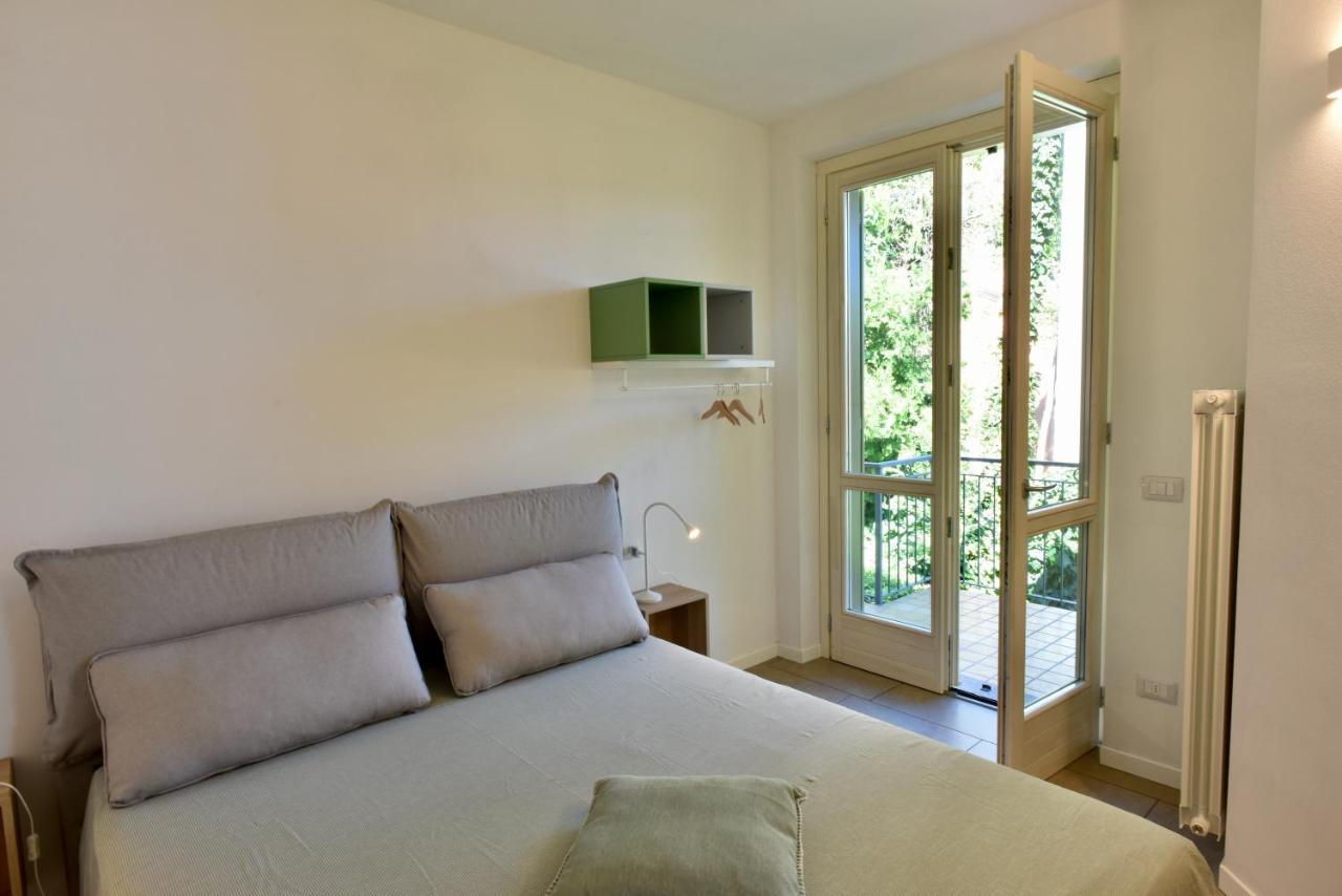 Italian Vacation Homes - La Petite Maison Du Lac タヴェルノラ・ベルガマスカ エクステリア 写真