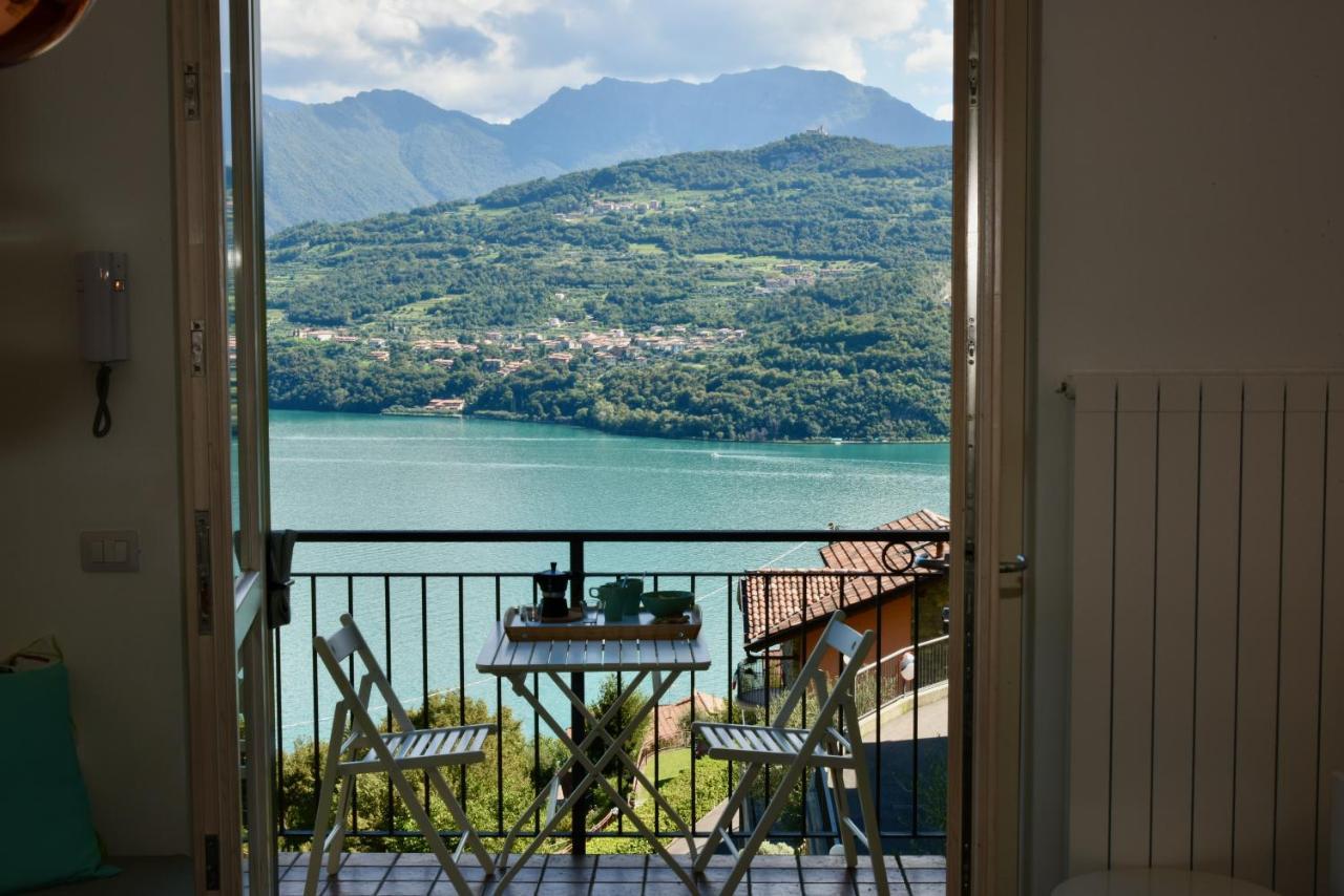 Italian Vacation Homes - La Petite Maison Du Lac タヴェルノラ・ベルガマスカ エクステリア 写真